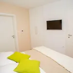 Orljak Villa Lanisce