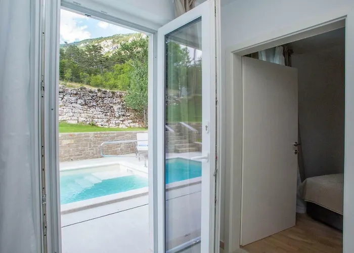 Orljak Villa Lanisce